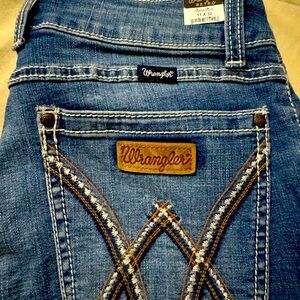 Wrangler Retro Women’s Jeans 🤠